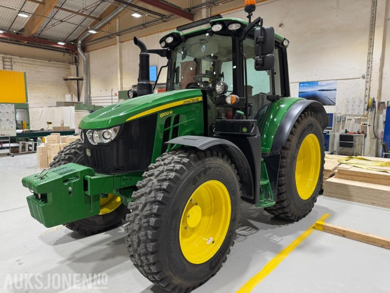 2023 John Deere 6100M TRAKTOR MED 2 SETT HJUL, KUN 1543 TIMER - Tracteur agricole: photos 1 2023 John Deere 6100M TRAKTOR MED 2 SETT HJUL, KUN 1543 TIMER - Tracteur agricole: photos 1