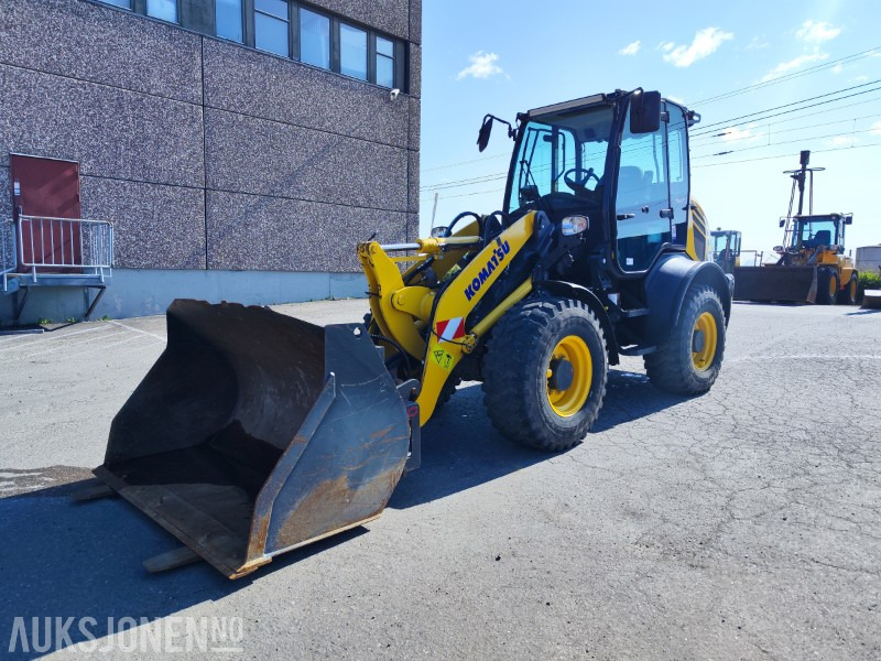 2023 Komatsu WA80M-8 Hjullaster med Skuff, V-plog og Hydrauliske pallgafler - Chargeuse sur pneus: photos 3 2023 Komatsu WA80M-8 Hjullaster med Skuff, V-plog og Hydrauliske pallgafler - Chargeuse sur pneus: photos 3