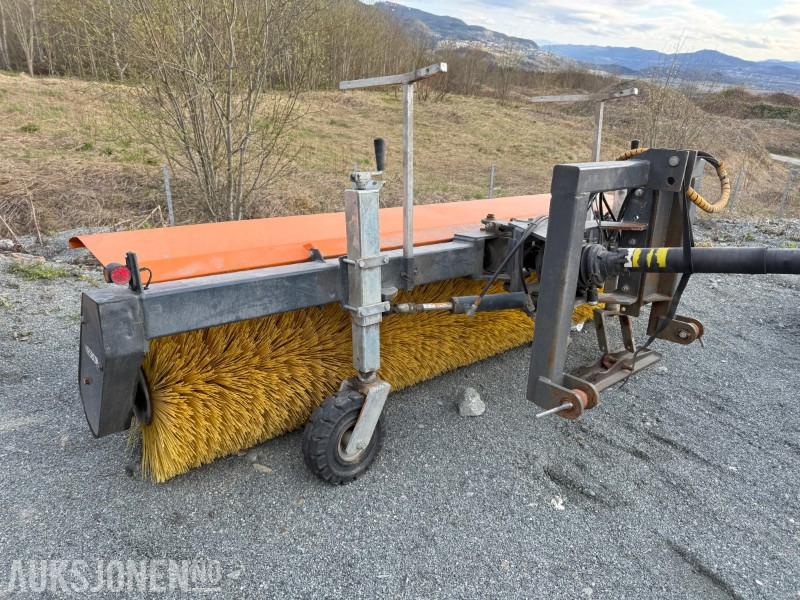 2024 Nesbo FM 2800 S – PTO-drevet kostemaskin - Matériel de chantier: photos 4 2024 Nesbo FM 2800 S – PTO-drevet kostemaskin - Matériel de chantier: photos 4