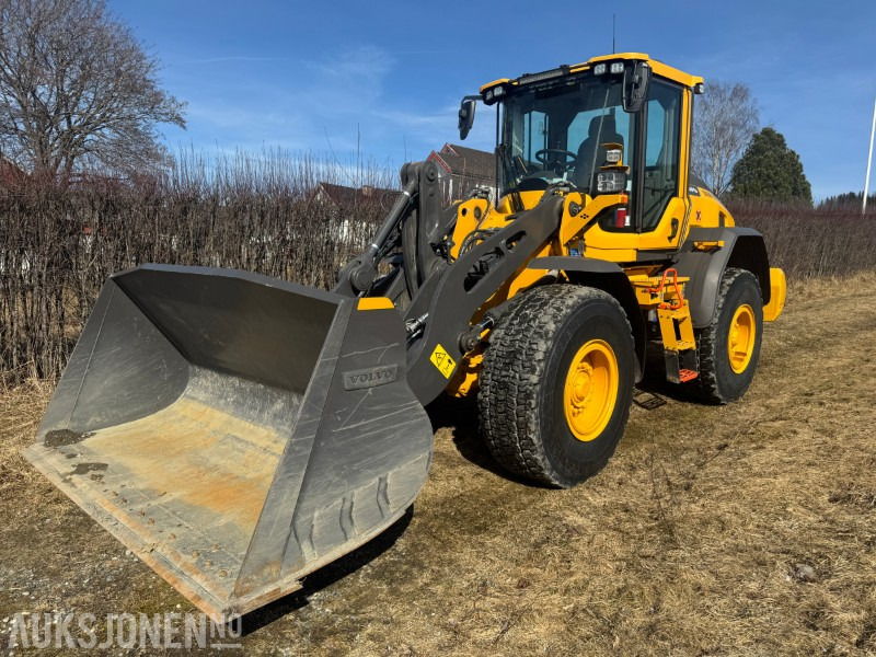 2024 Volvo L70H2 HJULLASTER MED SKUFFE, SETRALSMØRING, VEKT +++ KUN400 TIMER - Chargeuse sur pneus: photos 2 2024 Volvo L70H2 HJULLASTER MED SKUFFE, SETRALSMØRING, VEKT +++ KUN400 TIMER - Chargeuse sur pneus: photos 2