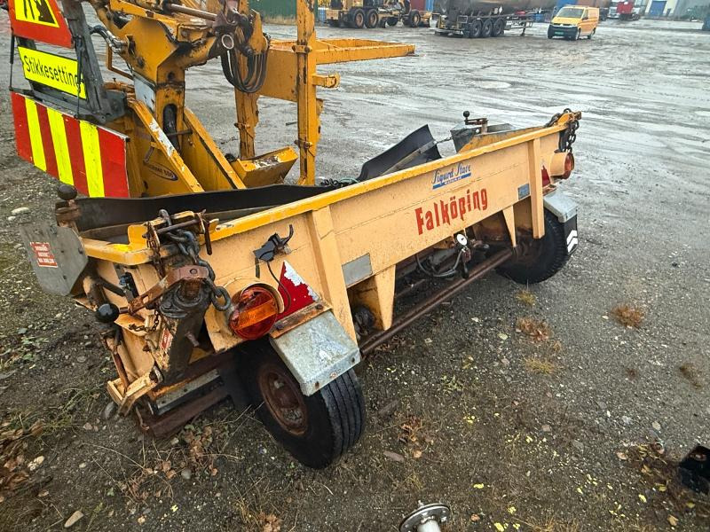 1994 Falköping B10LU Etterhengende spreder - Accessoire pour Engins de chantier: photos 1 1994 Falköping B10LU Etterhengende spreder - Accessoire pour Engins de chantier: photos 1