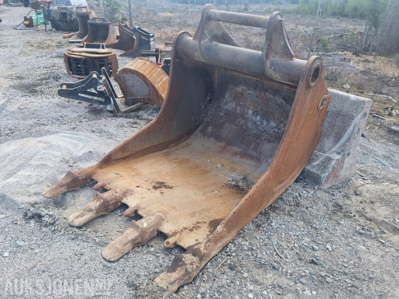 2006 Gjerstad Graveskuffe 1600 L S-80 feste - Accessoire pour Engins de chantier: photos 1 2006 Gjerstad Graveskuffe 1600 L S-80 feste - Accessoire pour Engins de chantier: photos 1