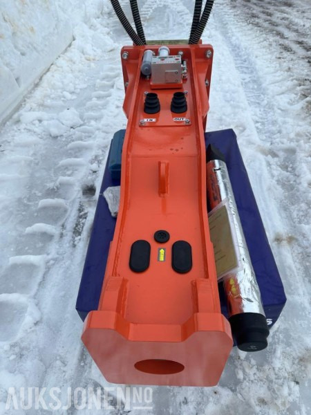 NY OG UBRUKT KM 1250 s60 Feste CE Merket 1400kg 12-18 Tonn maskin FABRIKKGARANTI - Accessoire pour Engins de chantier: photos 2 NY OG UBRUKT KM 1250 s60 Feste CE Merket 1400kg 12-18 Tonn maskin FABRIKKGARANTI - Accessoire pour Engins de chantier: photos 2
