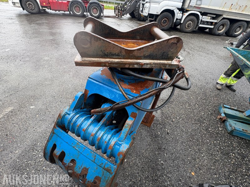 Sorteringsklo med hydraulisk rotator og S60-feste - Accessoire pour Engins de chantier: photos 3 Sorteringsklo med hydraulisk rotator og S60-feste - Accessoire pour Engins de chantier: photos 3