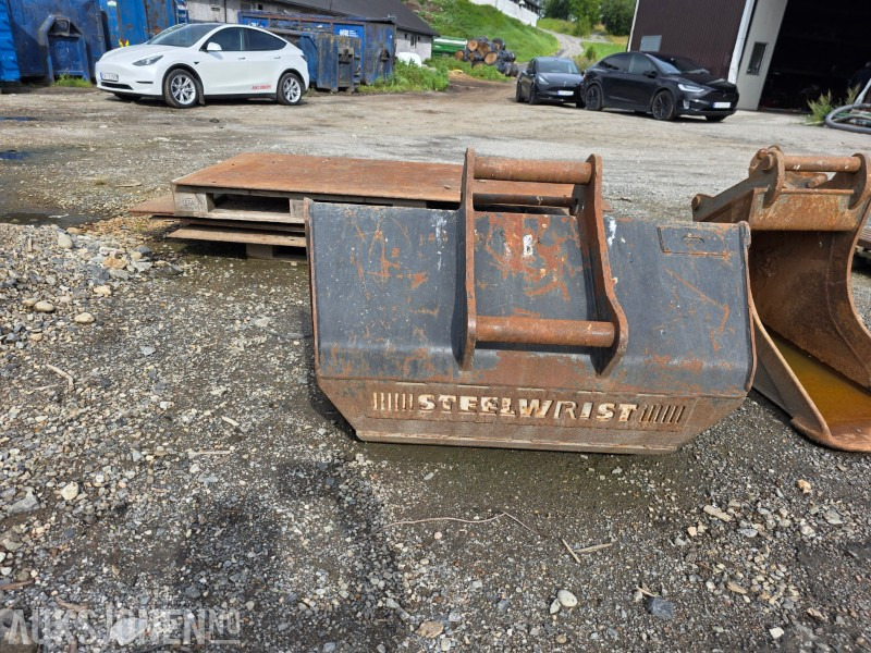 Steelwrist pusse skuffe - Accessoire pour Engins de chantier: photos 4 Steelwrist pusse skuffe - Accessoire pour Engins de chantier: photos 4