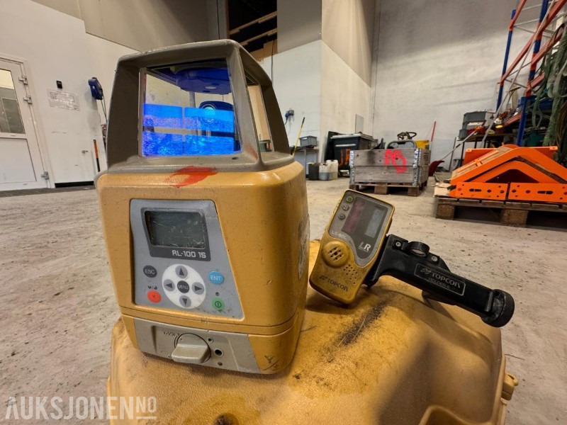 Topcon RL-100 1S rotasjonslaser og Topcon LS-80L - Accessoire pour Engins de chantier: photos 1 Topcon RL-100 1S rotasjonslaser og Topcon LS-80L - Accessoire pour Engins de chantier: photos 1
