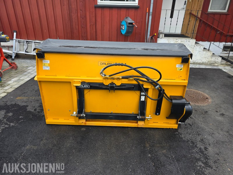 Dalen 2034-U sandstrøer - Hydraulisk - 2 meter strøbredde - 1300 liter - Matériel de chantier: photos 4 Dalen 2034-U sandstrøer - Hydraulisk - 2 meter strøbredde - 1300 liter - Matériel de chantier: photos 4
