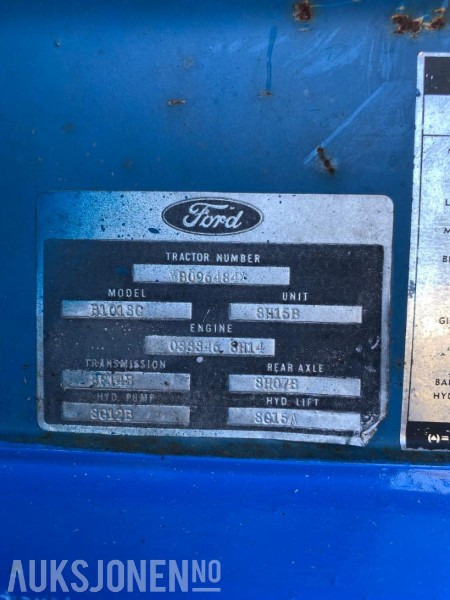 Ford 2000 TRAKTOR MED LASTER SKUFFE KRAFTUTTAK OG 3 PUNKT - Tracteur agricole: photos 5 Ford 2000 TRAKTOR MED LASTER SKUFFE KRAFTUTTAK OG 3 PUNKT - Tracteur agricole: photos 5
