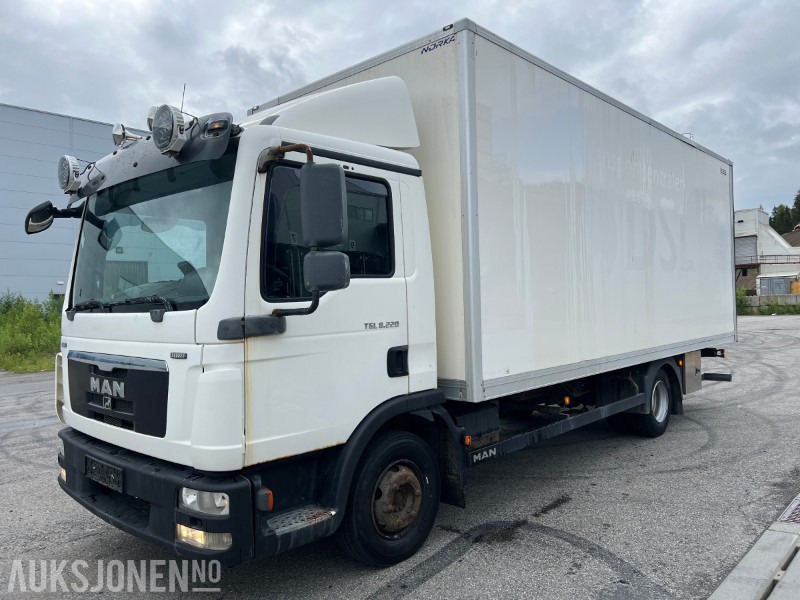 MAN TGL 8.220 15 pll med balkøfter - Camion fourgon: photos 1 MAN TGL 8.220 15 pll med balkøfter - Camion fourgon: photos 1