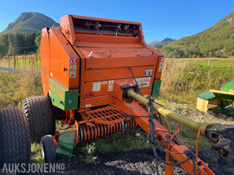 1999 Gallignani 3200 Rundballepresse selges som reparasjons objekt - Machine agricole: photos 1 1999 Gallignani 3200 Rundballepresse selges som reparasjons objekt - Machine agricole: photos 1