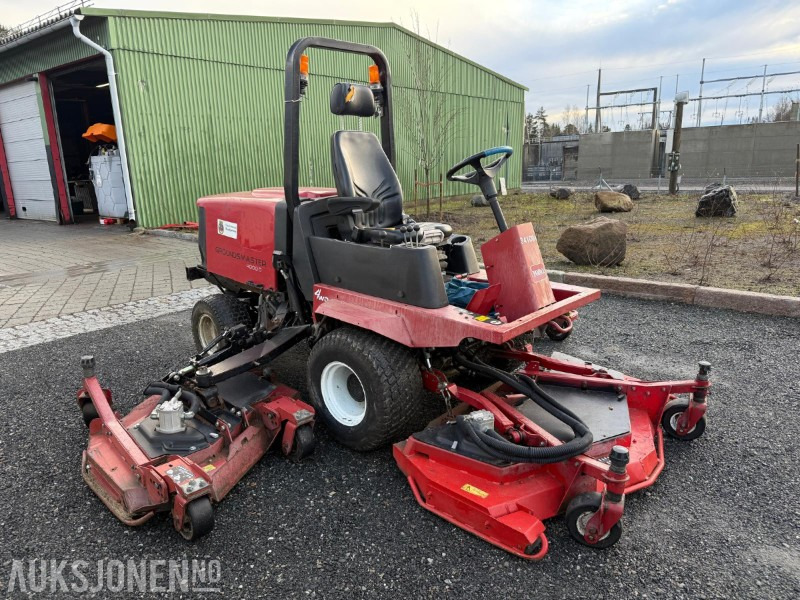 2006 Toro Groundsmaster 4000 D, sitteklipper, kubotamotor, 1951 timer, ROPS - Machine agricole: photos 3 2006 Toro Groundsmaster 4000 D, sitteklipper, kubotamotor, 1951 timer, ROPS - Machine agricole: photos 3