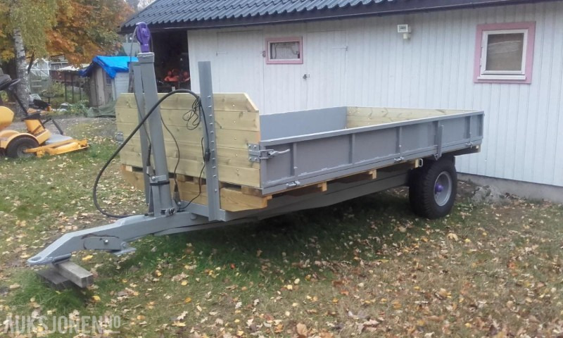 2019 SELVBYGG - Tipphenger til traktor - Machine agricole: photos 1 2019 SELVBYGG - Tipphenger til traktor - Machine agricole: photos 1