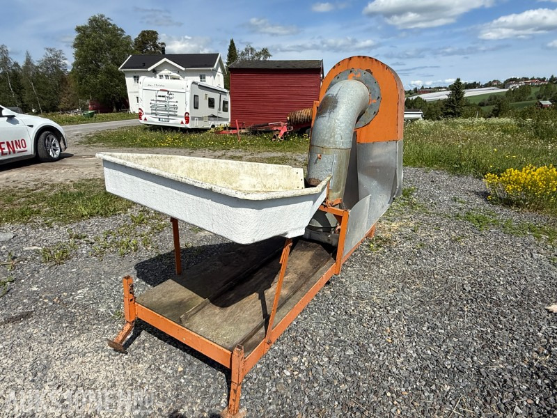 Bærrensker til traktor - brukt til solbær - Machine agricole: photos 2 Bærrensker til traktor - brukt til solbær - Machine agricole: photos 2