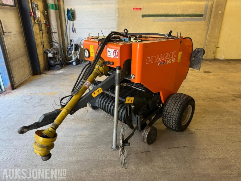 Gallignani MB 60 rundballepresse med plastpakker | PTO-aksel - Machine agricole: photos 1 Gallignani MB 60 rundballepresse med plastpakker | PTO-aksel - Machine agricole: photos 1