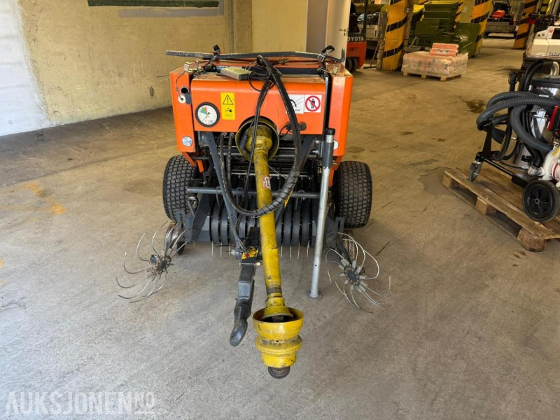 Gallignani MB 60 rundballepresse med plastpakker | PTO-aksel - Machine agricole: photos 2 Gallignani MB 60 rundballepresse med plastpakker | PTO-aksel - Machine agricole: photos 2