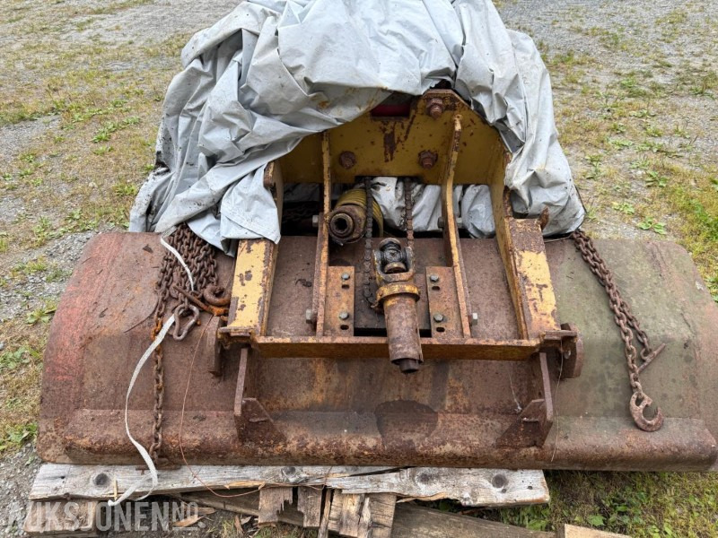 Igland 3,5 T. vinsj - Machine agricole: photos 4 Igland 3,5 T. vinsj - Machine agricole: photos 4