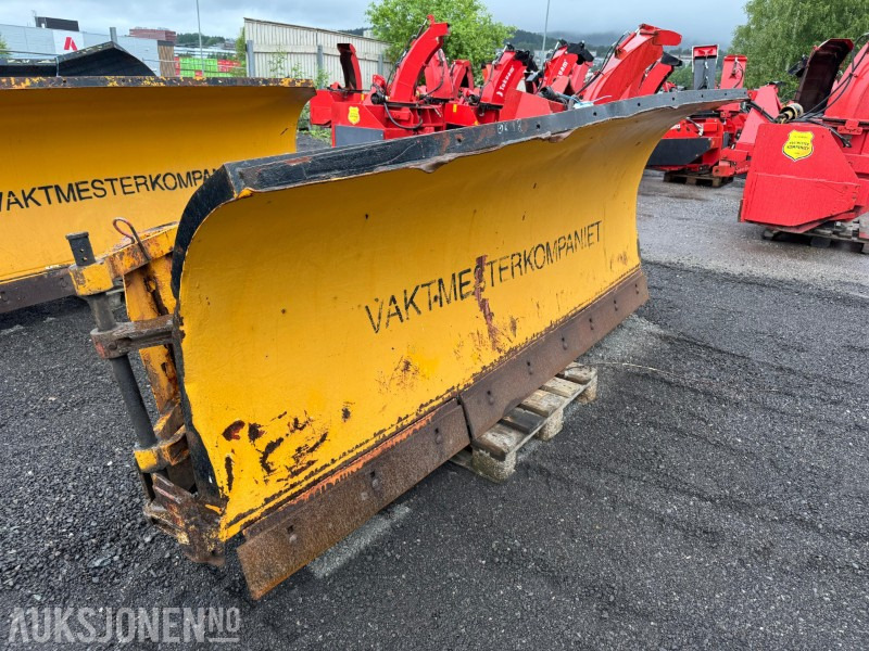 Tellefsdal K-blade 2700 | hydraulisk brøyteskjær med dobbel ving - Machine agricole: photos 2 Tellefsdal K-blade 2700 | hydraulisk brøyteskjær med dobbel ving - Machine agricole: photos 2