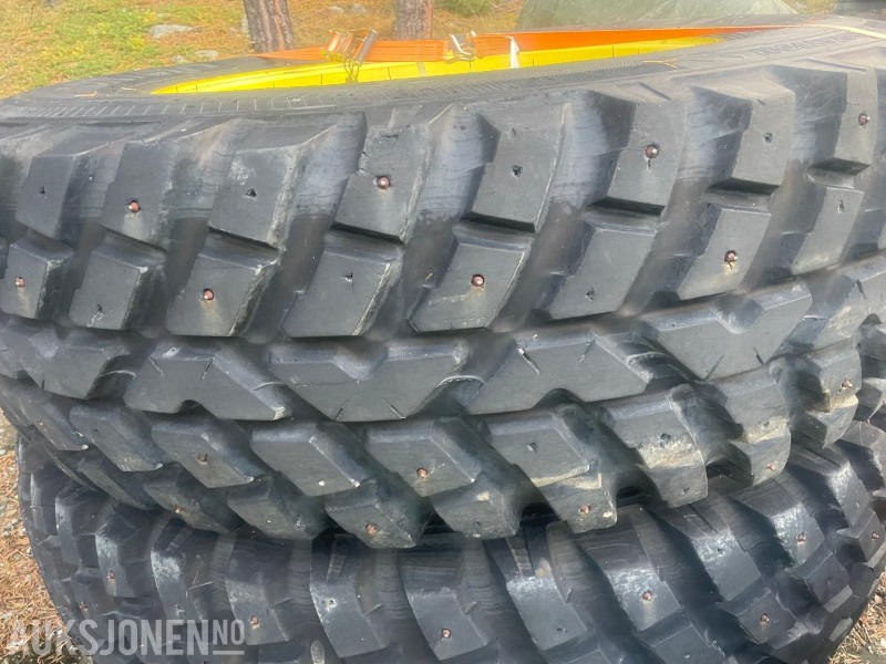 Traktorhjul - Nokian Tri 2, 4 stk -hvorav 2 framhjul, og 2 bakhjul - Machine agricole: photos 3 Traktorhjul - Nokian Tri 2, 4 stk -hvorav 2 framhjul, og 2 bakhjul - Machine agricole: photos 3