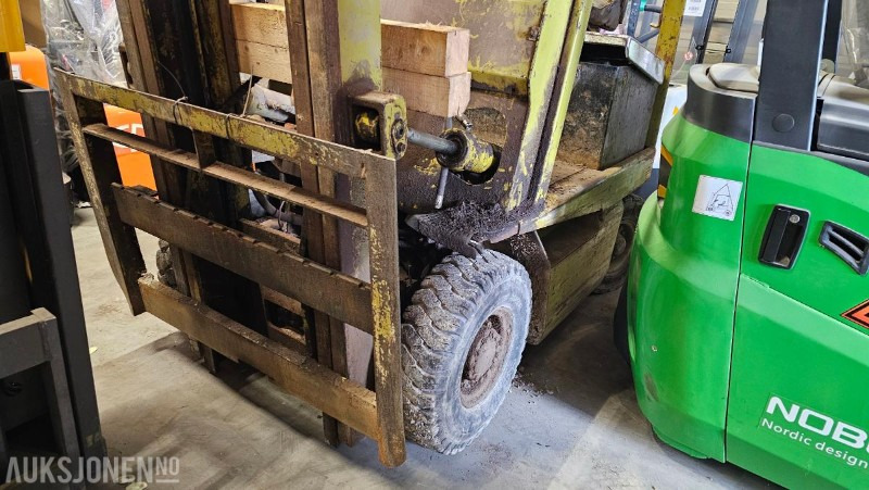 1980 Toyota 4FB10 Elektrisk gaffeltruck - Mangler glans, men ikke sjel/Rep.objekt - Matériel de manutention: photos 2 1980 Toyota 4FB10 Elektrisk gaffeltruck - Mangler glans, men ikke sjel/Rep.objekt - Matériel de manutention: photos 2