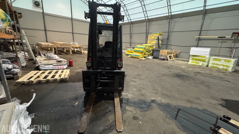 2010 Linde H25D truck - 30kW - 8337 timer - Aircondition - Setevarme - Matériel de manutention: photos 4 2010 Linde H25D truck - 30kW - 8337 timer - Aircondition - Setevarme - Matériel de manutention: photos 4