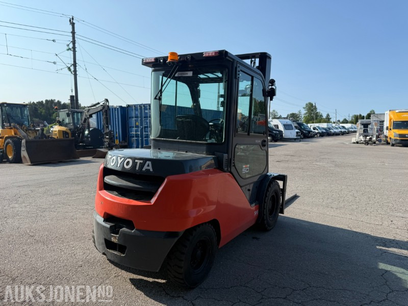 2019 Toyota 40-8FD45N Dieselmotvektstruck - KUN 1120 timer - Matériel de manutention: photos 5 2019 Toyota 40-8FD45N Dieselmotvektstruck - KUN 1120 timer - Matériel de manutention: photos 5