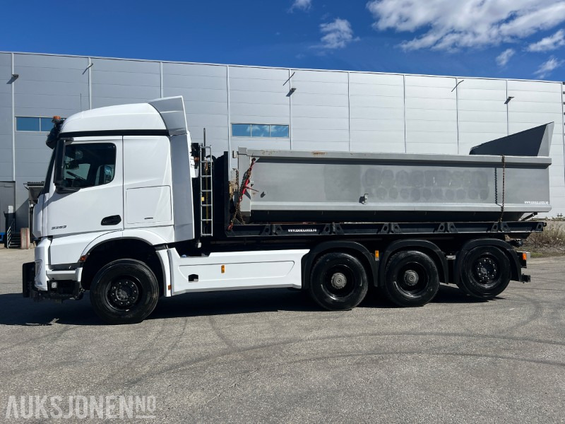 Mercedes-Benz Arocs 3253 Tridem krokbil brøyte rigget - Camion ampliroll: photos 3 Mercedes-Benz Arocs 3253 Tridem krokbil brøyte rigget - Camion ampliroll: photos 3