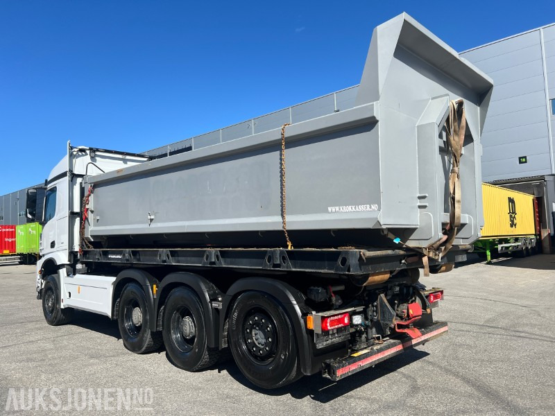 Mercedes-Benz Arocs 3253 Tridem krokbil brøyte rigget - Camion ampliroll: photos 3 Mercedes-Benz Arocs 3253 Tridem krokbil brøyte rigget - Camion ampliroll: photos 3