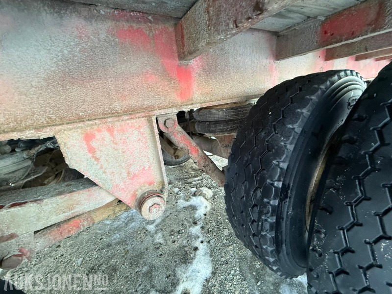 Remorque BRIAB Modell SB3PN-26-75 3 akslet maskintralle: photos 26 Remorque BRIAB Modell SB3PN-26-75 3 akslet maskintralle: photos 26