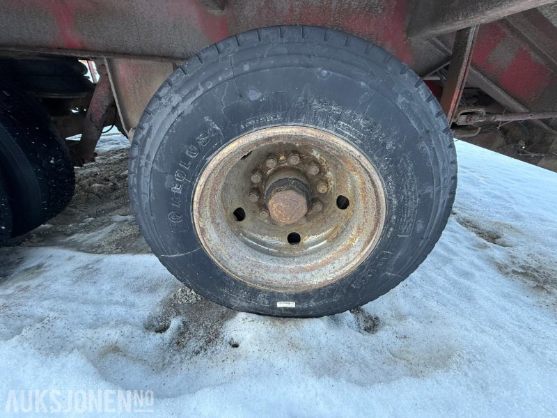 Remorque BRIAB Modell SB3PN-26-75 3 akslet maskintralle: photos 16 Remorque BRIAB Modell SB3PN-26-75 3 akslet maskintralle: photos 16