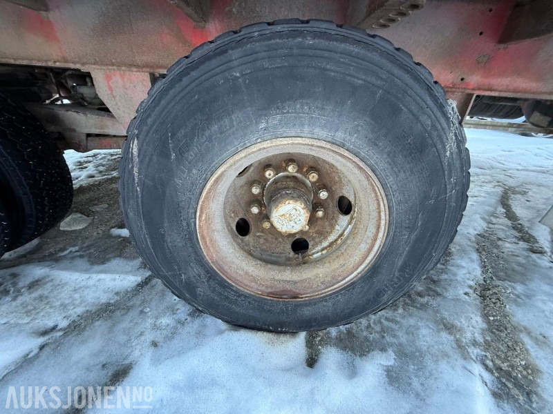 Remorque BRIAB Modell SB3PN-26-75 3 akslet maskintralle: photos 24 Remorque BRIAB Modell SB3PN-26-75 3 akslet maskintralle: photos 24