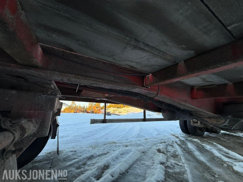 Remorque BRIAB Modell SB3PN-26-75 3 akslet maskintralle: photos 9 Remorque BRIAB Modell SB3PN-26-75 3 akslet maskintralle: photos 9