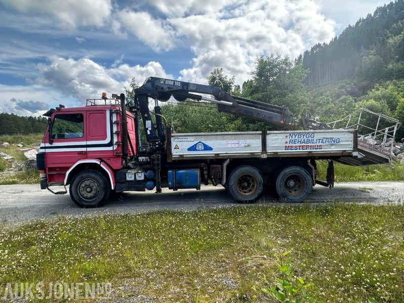 Scania P112H - Intercooler - 6X2 - Fastmontert kran med uttrekk og kurv - Tipp kasse - Camion grue: photos 2 Scania P112H - Intercooler - 6X2 - Fastmontert kran med uttrekk og kurv - Tipp kasse - Camion grue: photos 2