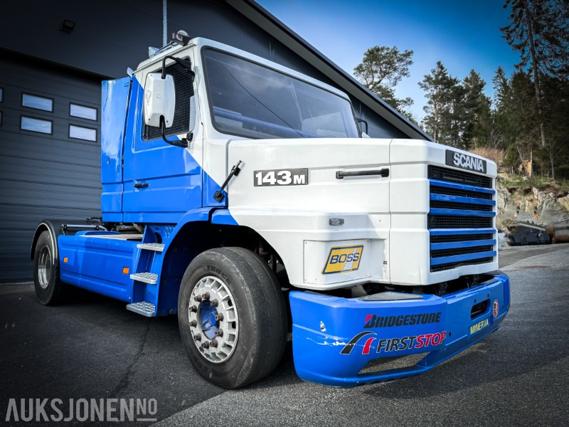 1989 Scania T 143M Racing Truck Snutebil - V8 motor - 950 hk - Spesialbygget av Scania i 1989 - Véhicule de voirie/ Spécial: photos 3 1989 Scania T 143M Racing Truck Snutebil - V8 motor - 950 hk - Spesialbygget av Scania i 1989 - Véhicule de voirie/ Spécial: photos 3