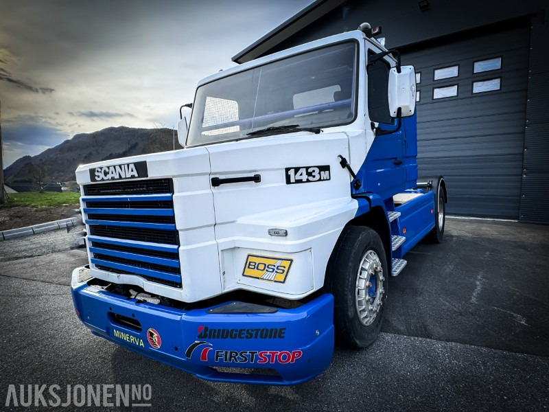 1989 Scania T 143M Racing Truck Snutebil - V8 motor - 950 hk - Spesialbygget av Scania i 1989 - Véhicule de voirie/ Spécial: photos 1 1989 Scania T 143M Racing Truck Snutebil - V8 motor - 950 hk - Spesialbygget av Scania i 1989 - Véhicule de voirie/ Spécial: photos 1