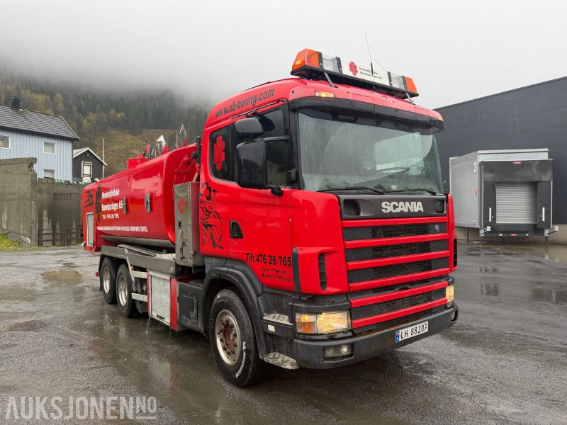 1999 Scania R124 Spyle/sugebil med Korp&Son påbygg - Véhicule de voirie/ Spécial: photos 2 1999 Scania R124 Spyle/sugebil med Korp&Son påbygg - Véhicule de voirie/ Spécial: photos 2