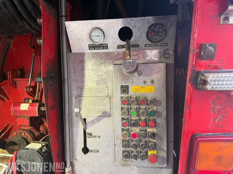 Véhicule de voirie/ Spécial 1999 Scania R124 Spyle/sugebil med Korp&Son påbygg: photos 20 Véhicule de voirie/ Spécial 1999 Scania R124 Spyle/sugebil med Korp&Son påbygg: photos 20