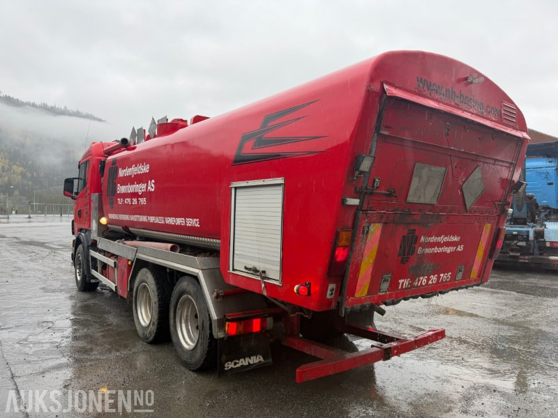 1999 Scania R124 Spyle/sugebil med Korp&Son påbygg - Véhicule de voirie/ Spécial: photos 3 1999 Scania R124 Spyle/sugebil med Korp&Son påbygg - Véhicule de voirie/ Spécial: photos 3