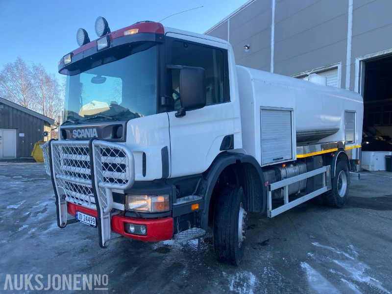 2000 Scania P-serie - Spylebil - Nyrestaurert - 4x4 - Véhicule de voirie/ Spécial: photos 1 2000 Scania P-serie - Spylebil - Nyrestaurert - 4x4 - Véhicule de voirie/ Spécial: photos 1