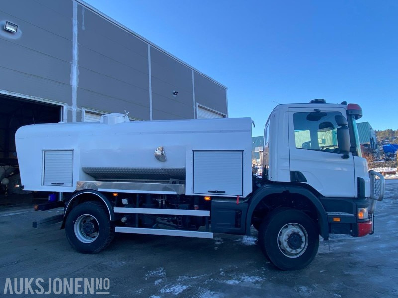 2000 Scania P-serie - Spylebil - Nyrestaurert - 4x4 - Véhicule de voirie/ Spécial: photos 4 2000 Scania P-serie - Spylebil - Nyrestaurert - 4x4 - Véhicule de voirie/ Spécial: photos 4