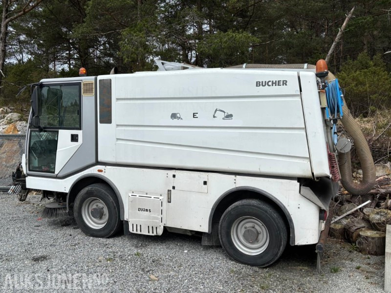 2010 Bucher CityCat 5000 feiebil / kostebil - Véhicule de voirie/ Spécial: photos 3 2010 Bucher CityCat 5000 feiebil / kostebil - Véhicule de voirie/ Spécial: photos 3