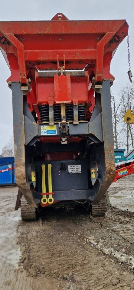 Sandvik QJ 241 - Concasseur mobile: photos 3 Sandvik QJ 241 - Concasseur mobile: photos 3