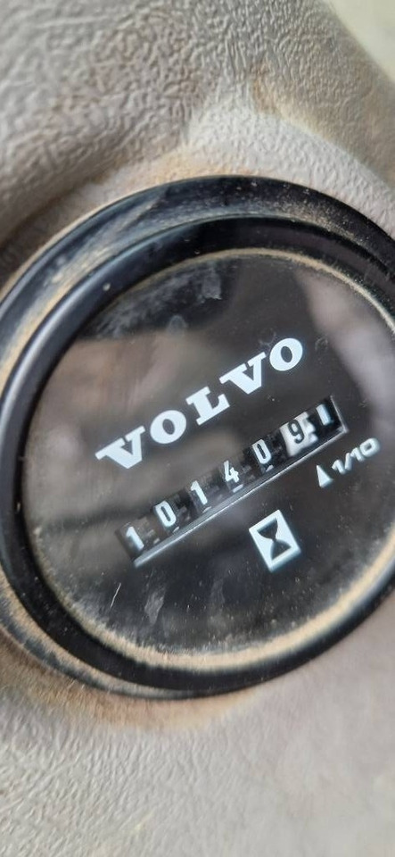 Pelle sur chenille Volvo EC 220EL: photos 8 Pelle sur chenille Volvo EC 220EL: photos 8