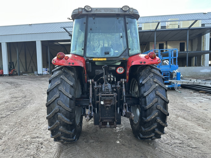 Massey Ferguson 5445 - Tracteur agricole: photos 4 Massey Ferguson 5445 - Tracteur agricole: photos 4