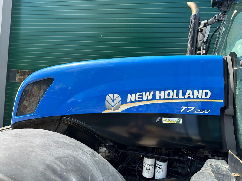 Tracteur agricole New Holland T7.250 Power Command: photos 15