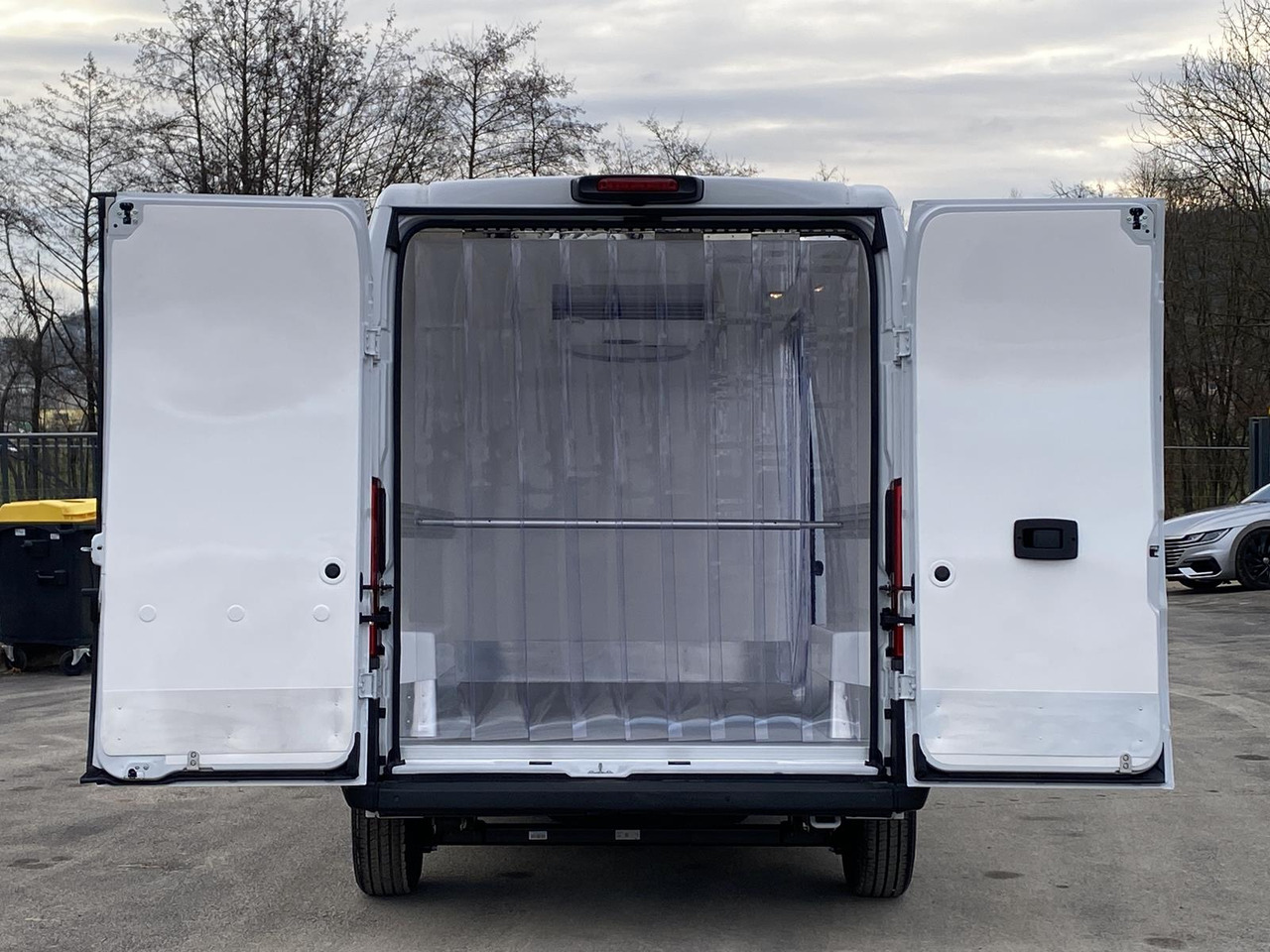 FIAT DUCATO L3H2 180PS BASE HEAVY / FRISCHDIENST + XARIOS 300 12-380V + Heizung - Véhicule utilitaire frigorifique: photos 4 FIAT DUCATO L3H2 180PS BASE HEAVY / FRISCHDIENST + XARIOS 300 12-380V + Heizung - Véhicule utilitaire frigorifique: photos 4