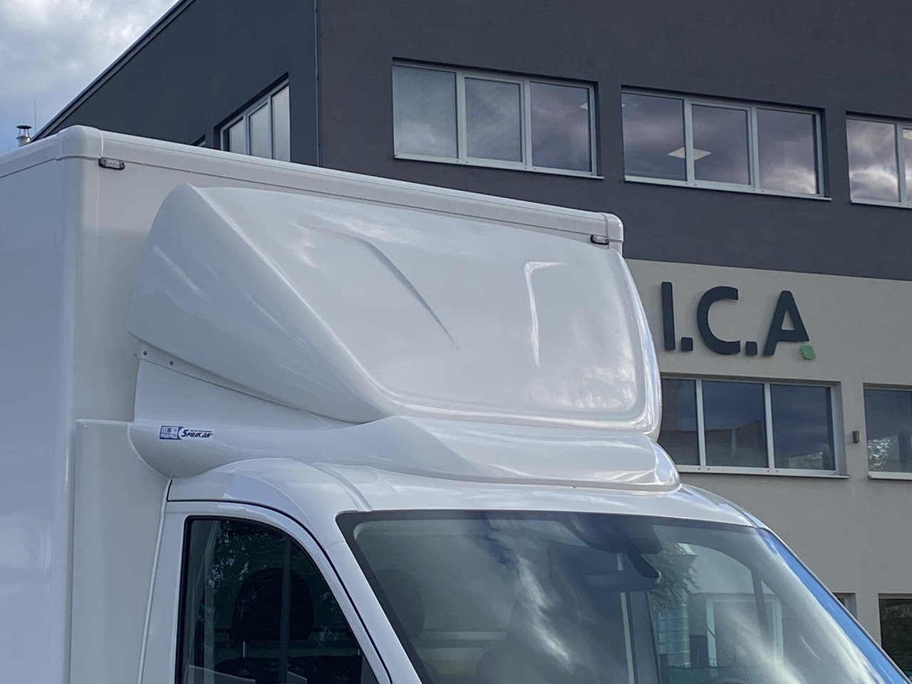 MAN TGE 3.180 RS4490 1+2, 180PS, 2.0L | ALU-BOX 4200mm + LADERAMPE - Fourgon: photos 4 MAN TGE 3.180 RS4490 1+2, 180PS, 2.0L | ALU-BOX 4200mm + LADERAMPE - Fourgon: photos 4