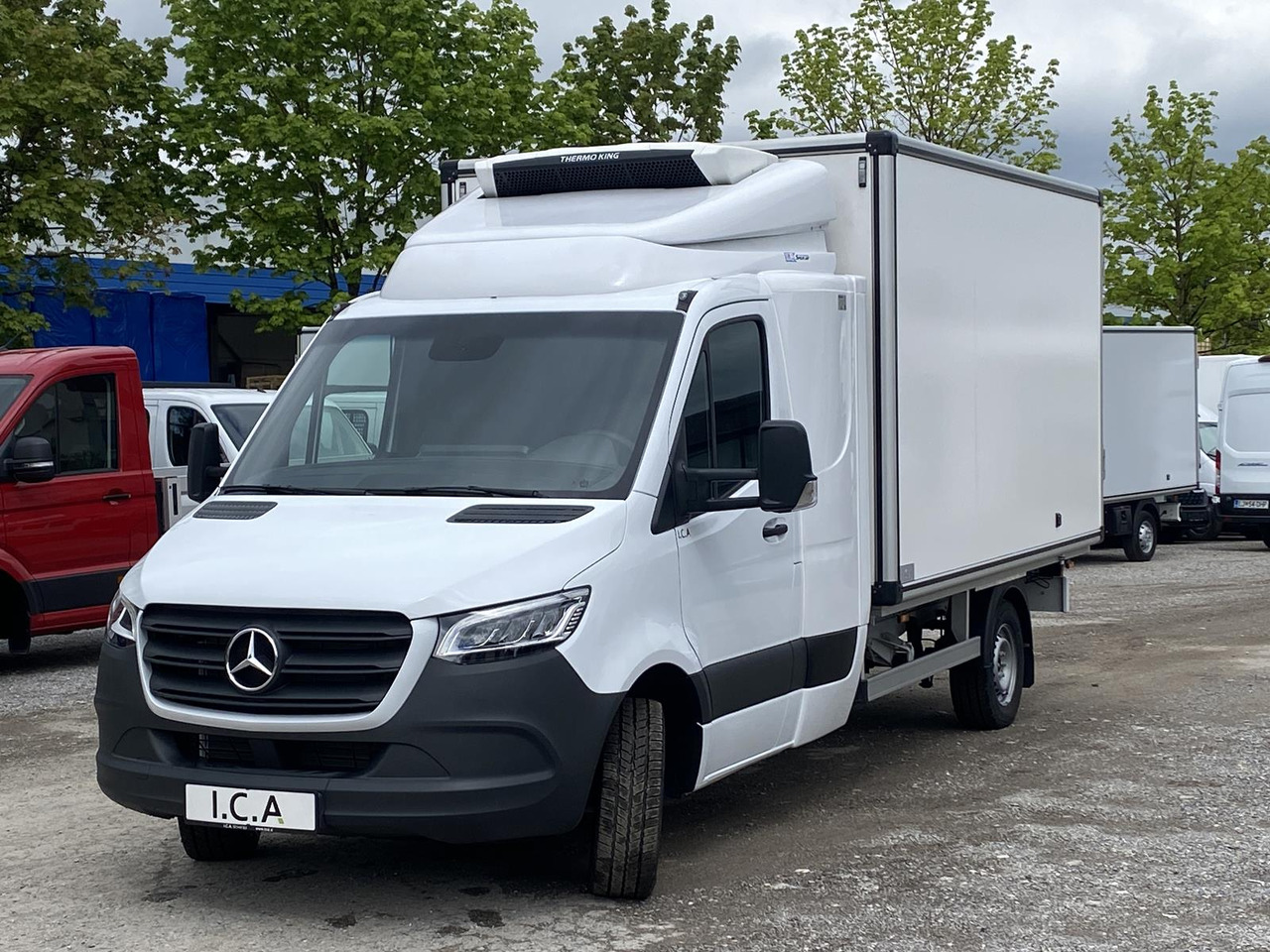 MERCEDES BENZ SPRINTER 317 CDI | DOPPELREGIME TIEFKÜHLKOFFER + BACKSLEEPER - Véhicule utilitaire frigorifique: photos 5 MERCEDES BENZ SPRINTER 317 CDI | DOPPELREGIME TIEFKÜHLKOFFER + BACKSLEEPER - Véhicule utilitaire frigorifique: photos 5