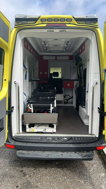 Mercedes Benz AMBULANCE Lot of 10 units Sprinter 313 CDI Automatic - Fourgon utilitaire: photos 3 Mercedes Benz AMBULANCE Lot of 10 units Sprinter 313 CDI Automatic - Fourgon utilitaire: photos 3
