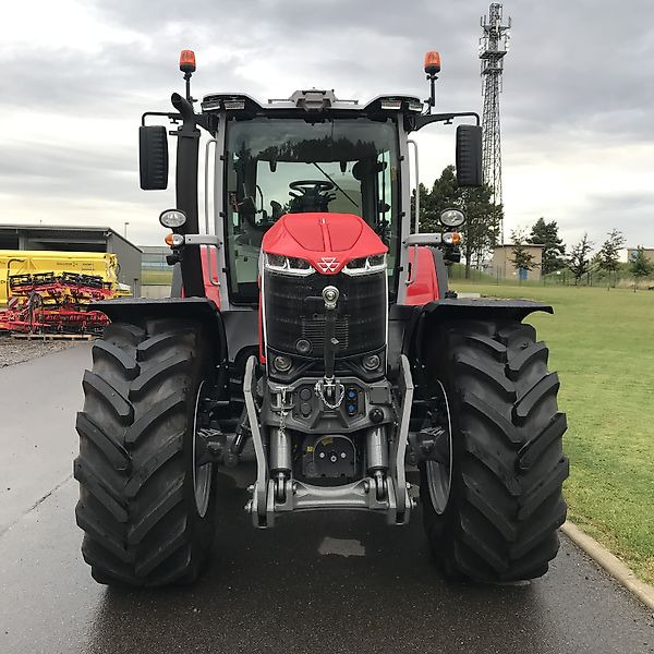 Massey Ferguson MF 8S.305 Exclusive - Tracteur agricole: photos 3 Massey Ferguson MF 8S.305 Exclusive - Tracteur agricole: photos 3