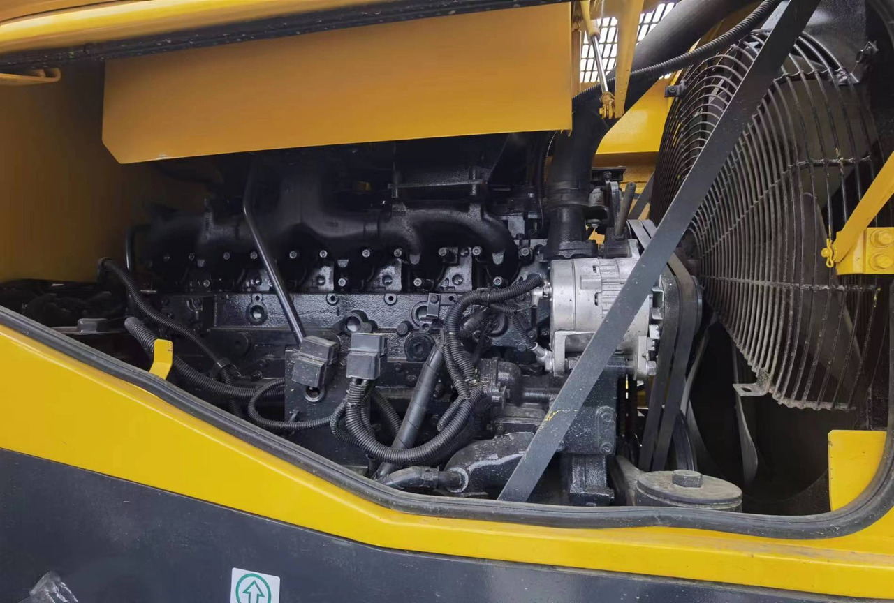Komatsu WA470 Used Wheel Loader WA380 WA320 WA500 WA600 Loader in High Quality for Sale - Chargeuse sur pneus: photos 4 Komatsu WA470 Used Wheel Loader WA380 WA320 WA500 WA600 Loader in High Quality for Sale - Chargeuse sur pneus: photos 4
